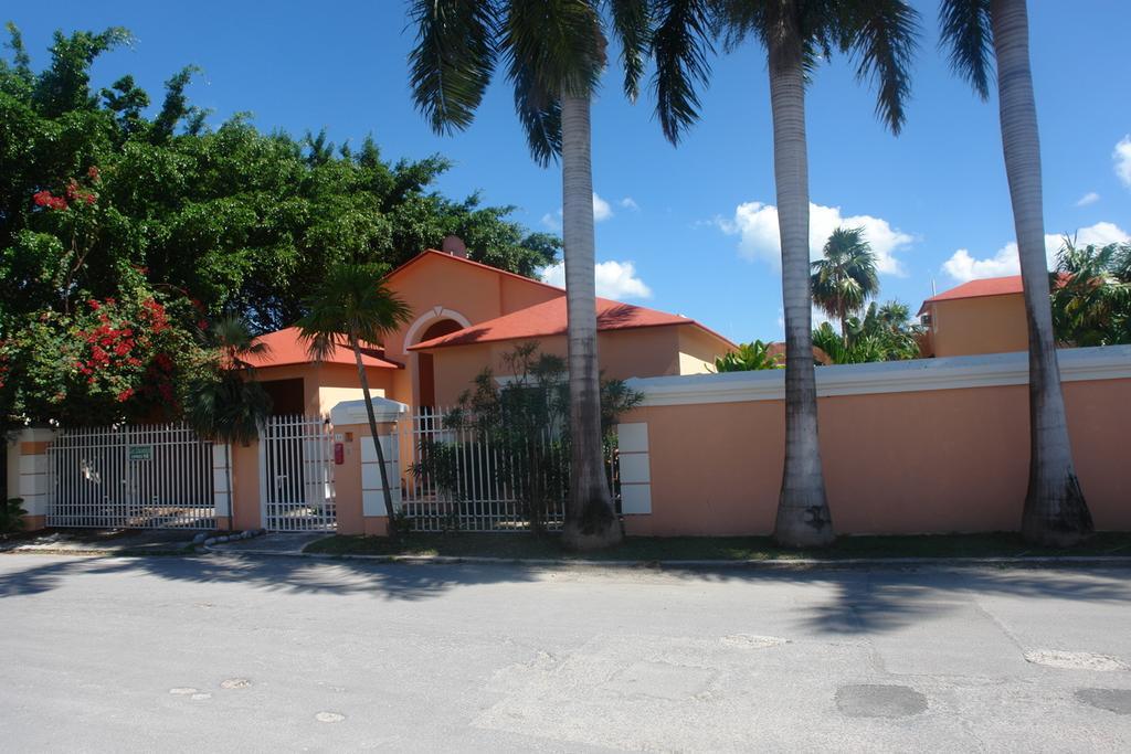 Residencia Los Encantos Cancun Luaran gambar